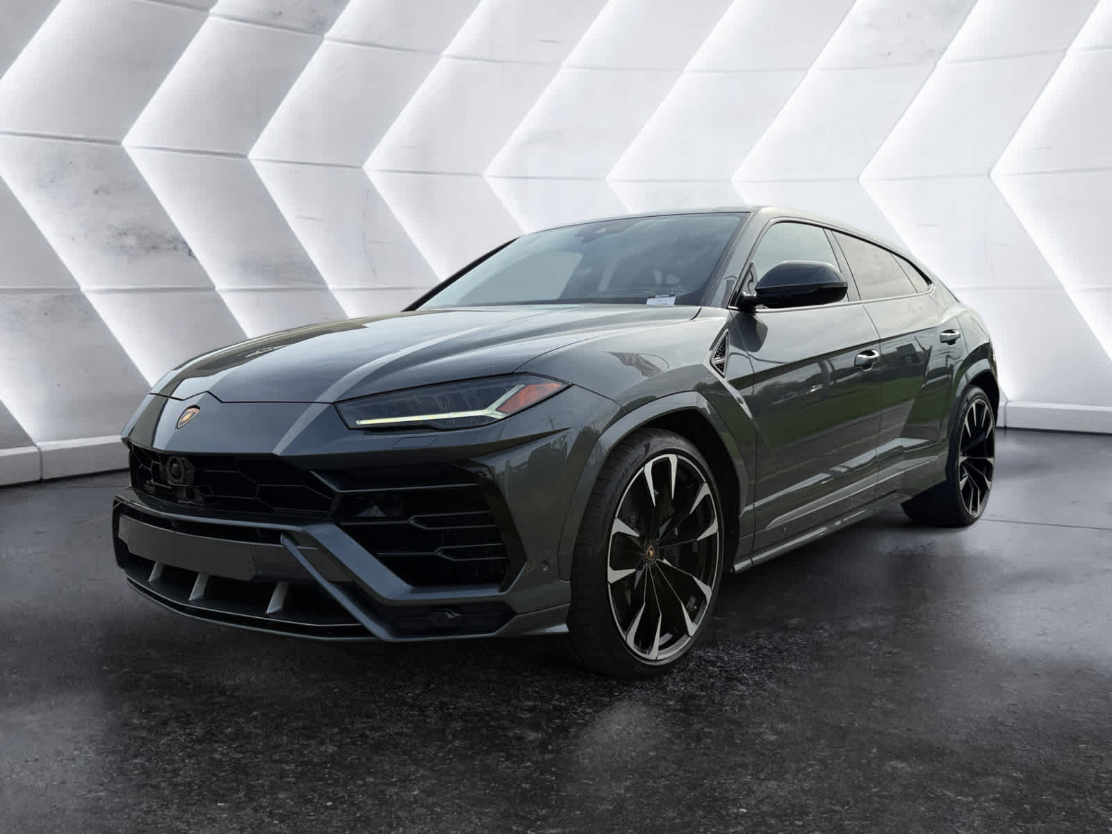 Certified 2019 Lamborghini Urus Base with VIN ZPBUA1ZL0KLA00916 for sale in Wayland, MA