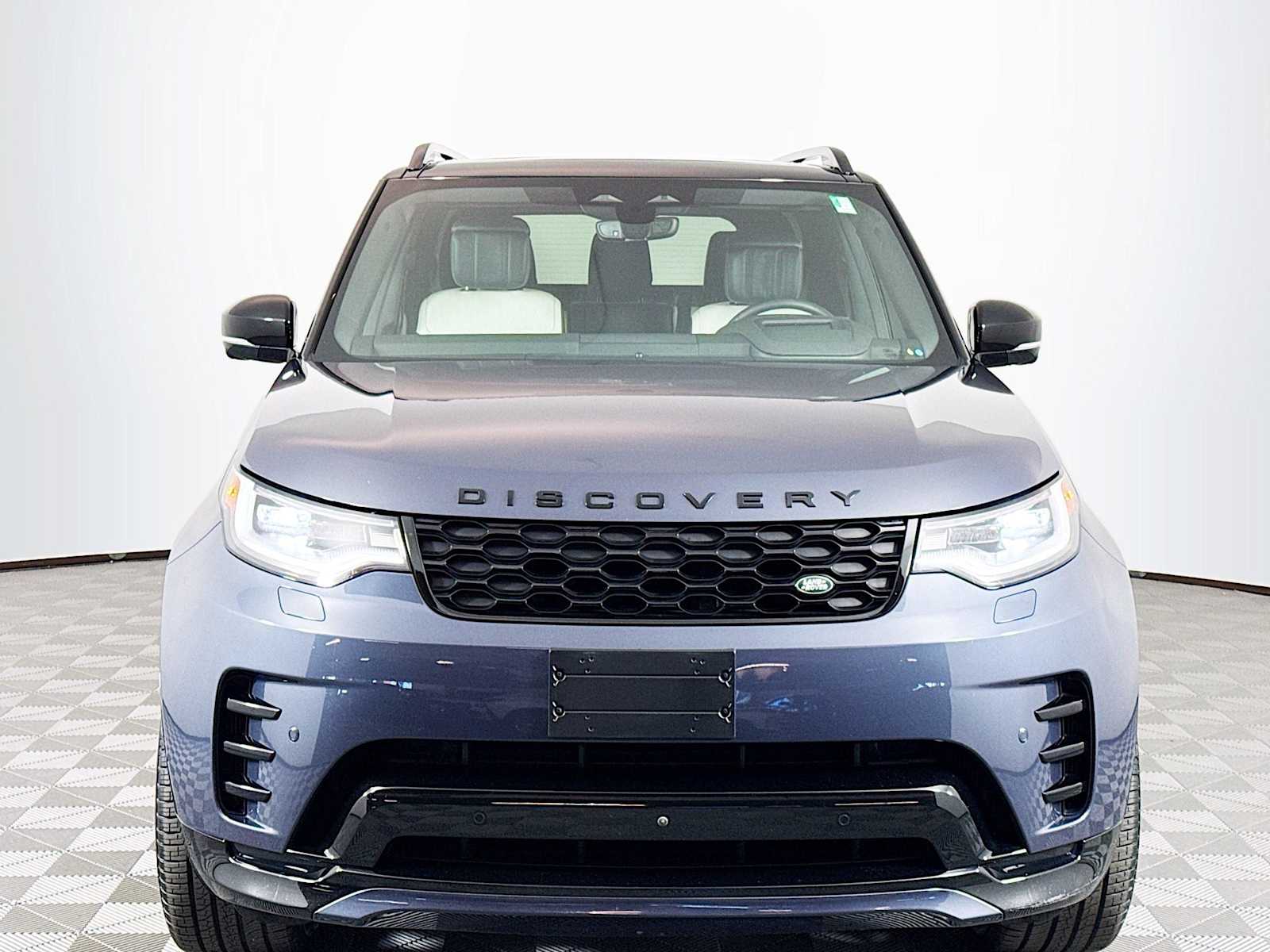 Used 2024 Land Rover Discovery Dynamic SE with VIN SALRL4EU4R2488767 for sale in Hingham, MA