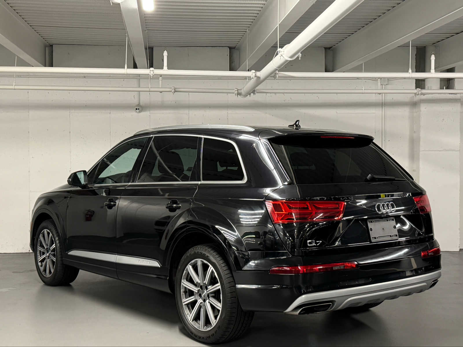 Used 2019 Audi Q7 Premium Plus with VIN WA1LAAF76KD004970 for sale in Burlington, MA