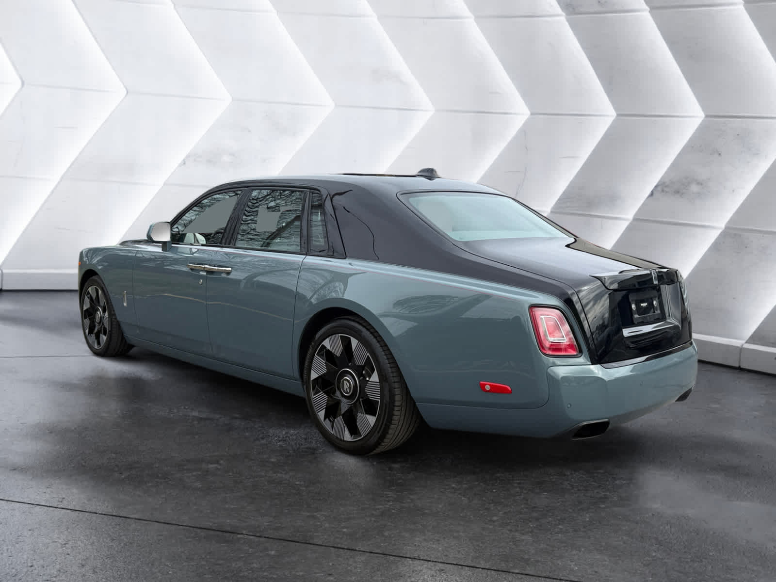 2023 Rolls-Royce Phantom, used, $524,998 | VIN 2023 Rolls-Royce Phantom, used, $524,998 | VIN