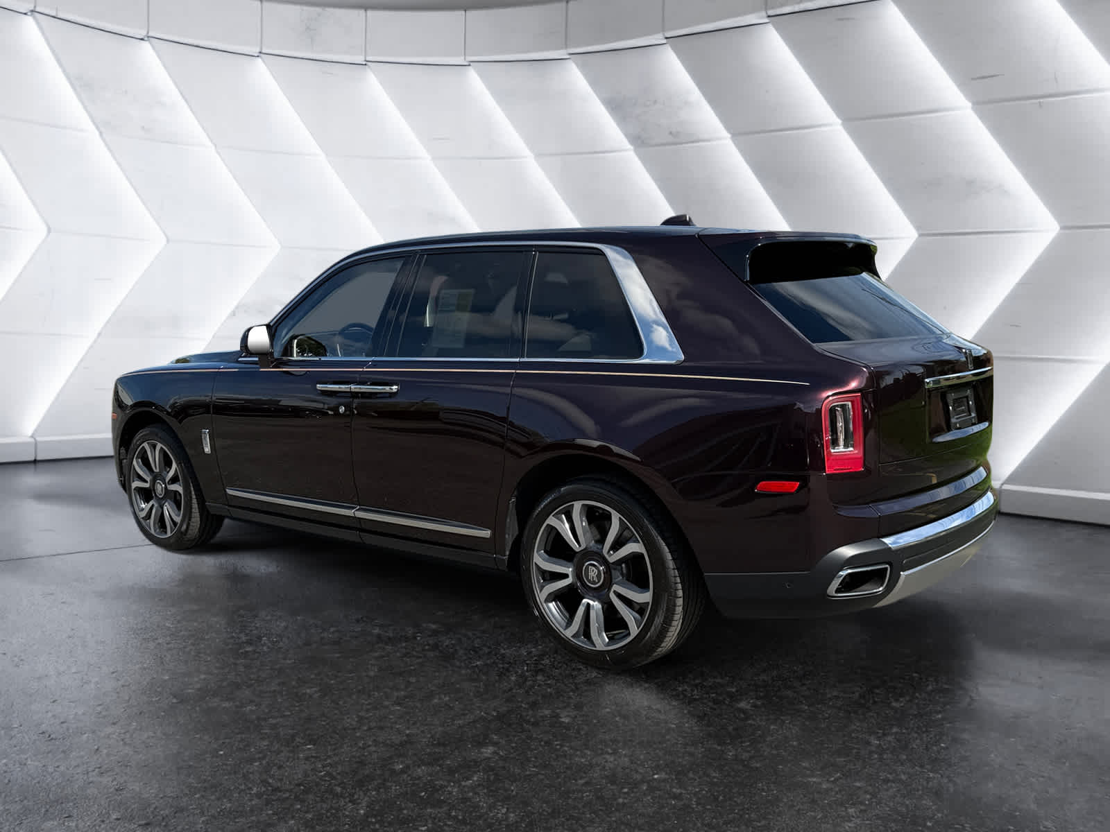 Used 2019 Rolls-Royce Cullinan Base with VIN SLA689X52KU113833 for sale in Wayland, MA