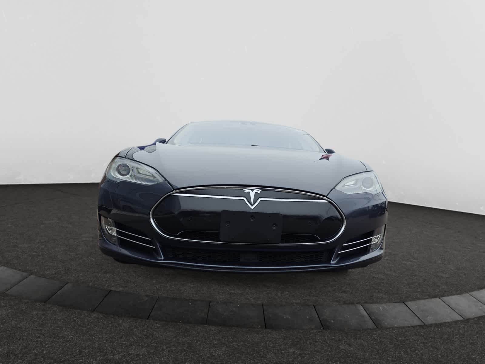 Used 2015 Tesla Model S 85D with VIN 5YJSA1H22FF081773 for sale in Norwood, MA