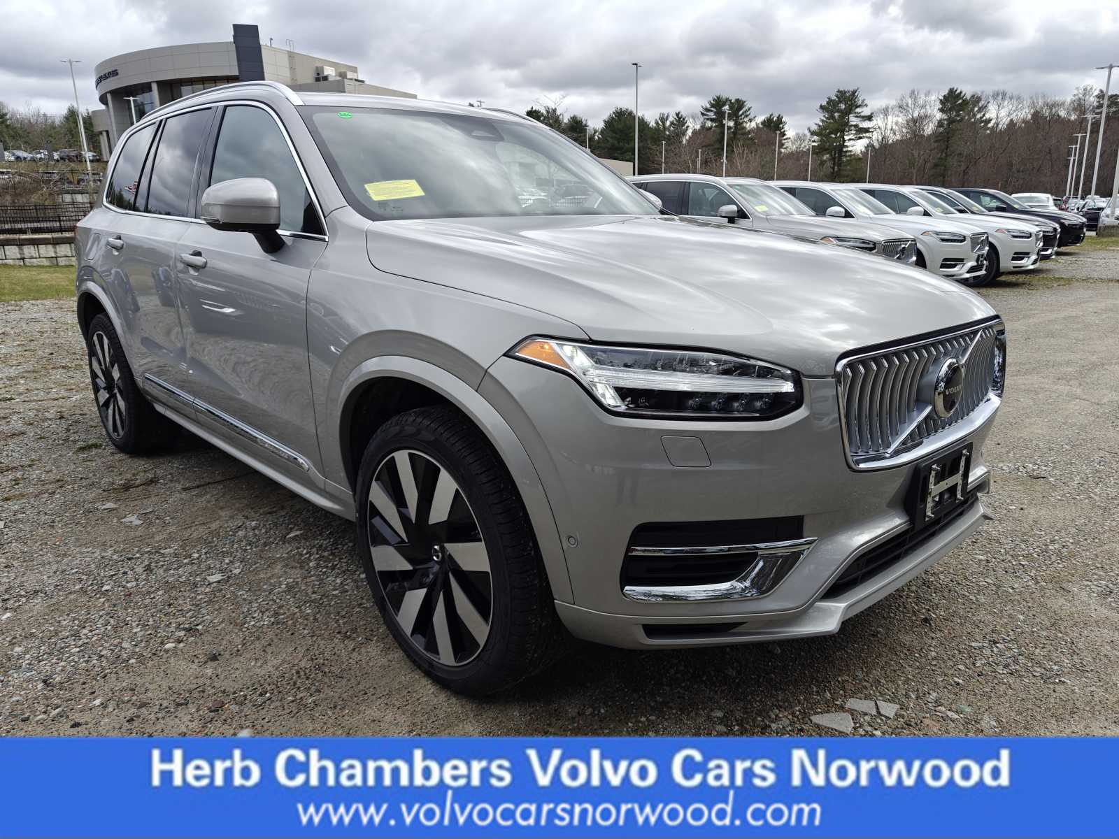 2024 Volvo XC90 Recharge Plug-in Hybrid T8 Plus Bright 7-Seater