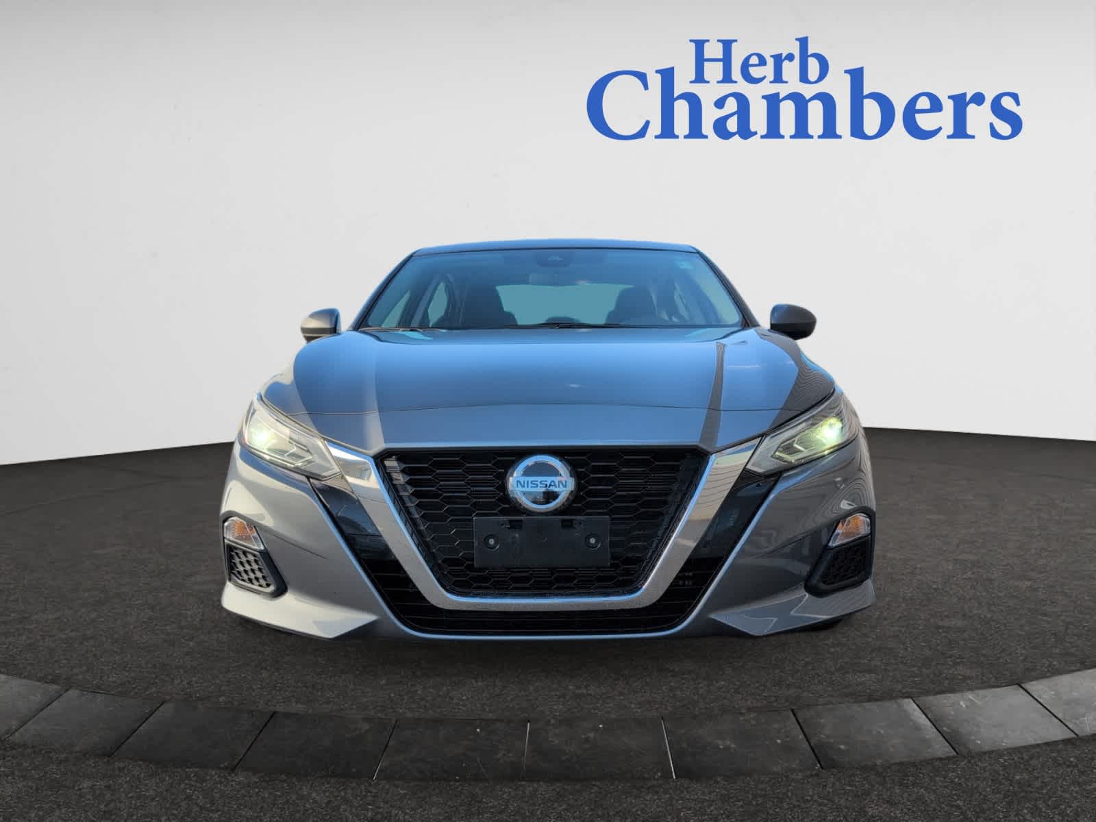 Used 2022 Nissan Altima SV with VIN 1N4BL4DV8NN323502 for sale in Danvers, MA
