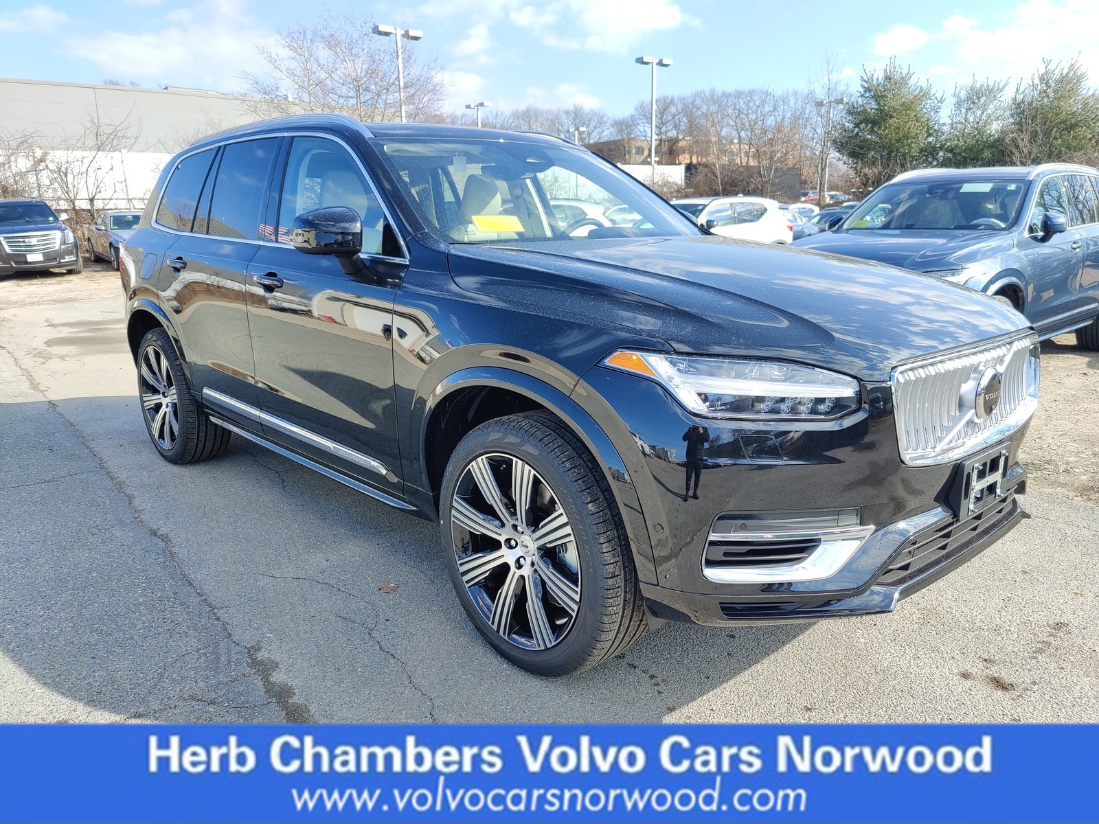 2023 Volvo XC90 Recharge Plug-in Hybrid Plus 6-Seater