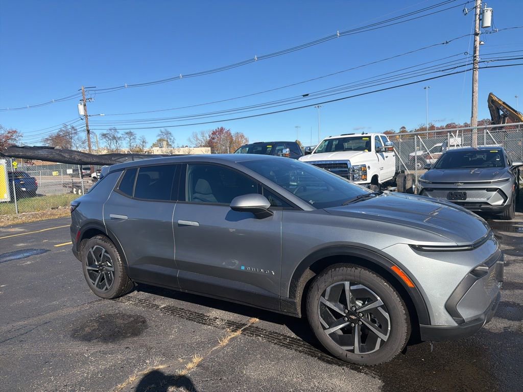 2026 Chevrolet Equinox EV 1LT's photo