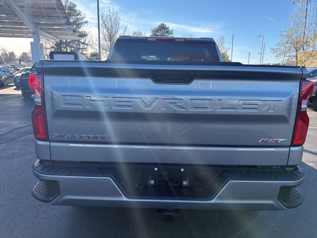 2026 Chevrolet Silverado RST photo 4
