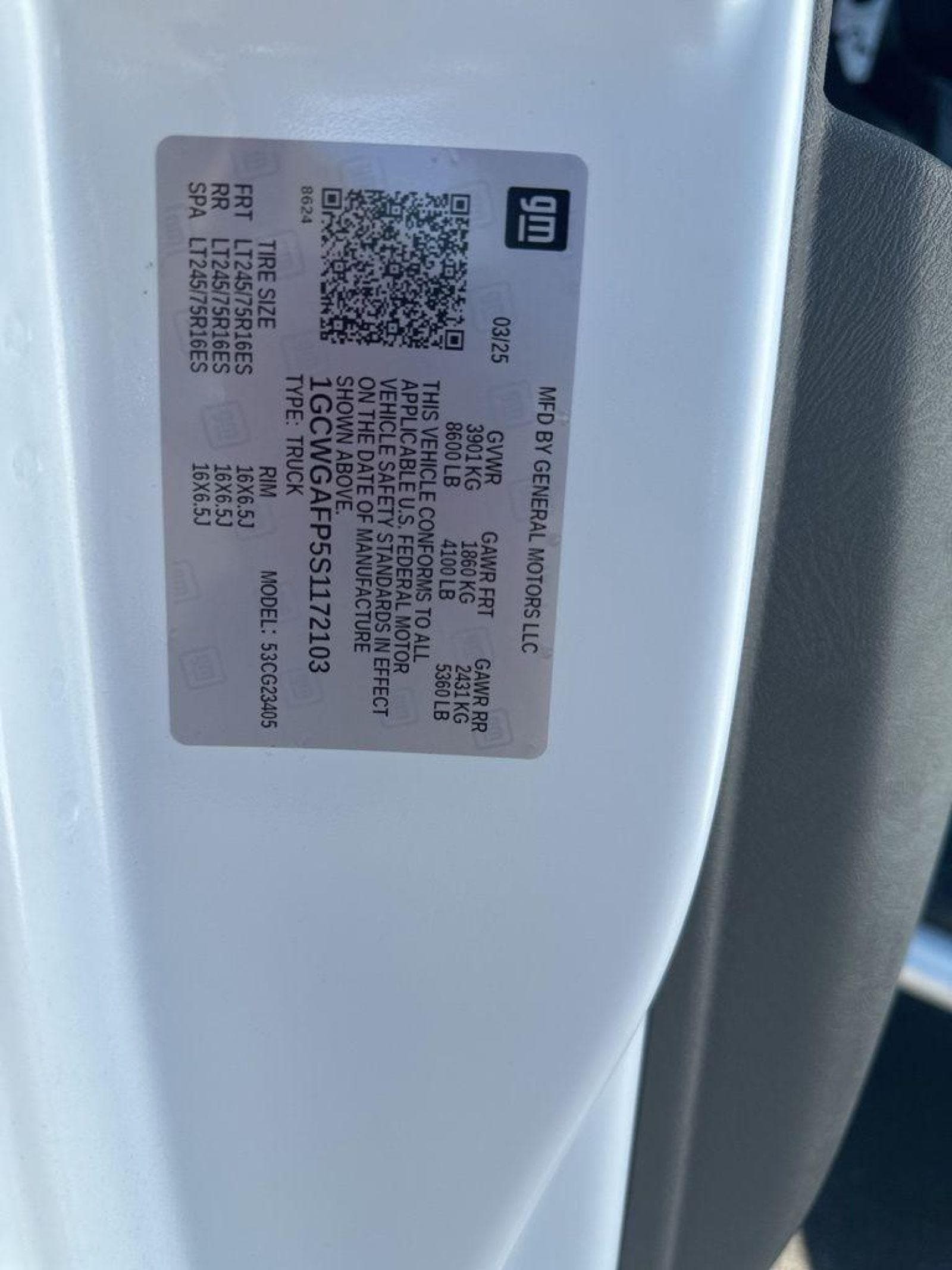 2025 Chevrolet Express Cargo Work Van - Photo 25