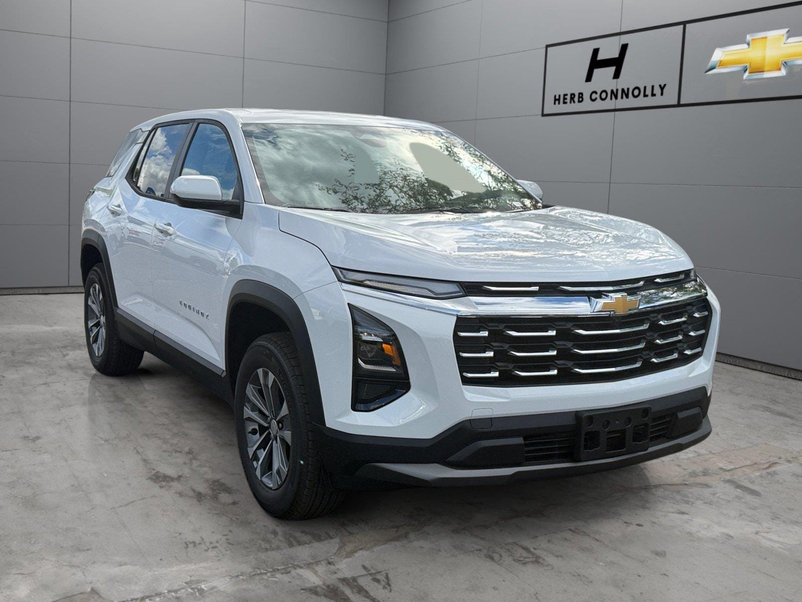 2027 Chevrolet Equinox LT - Photo 7