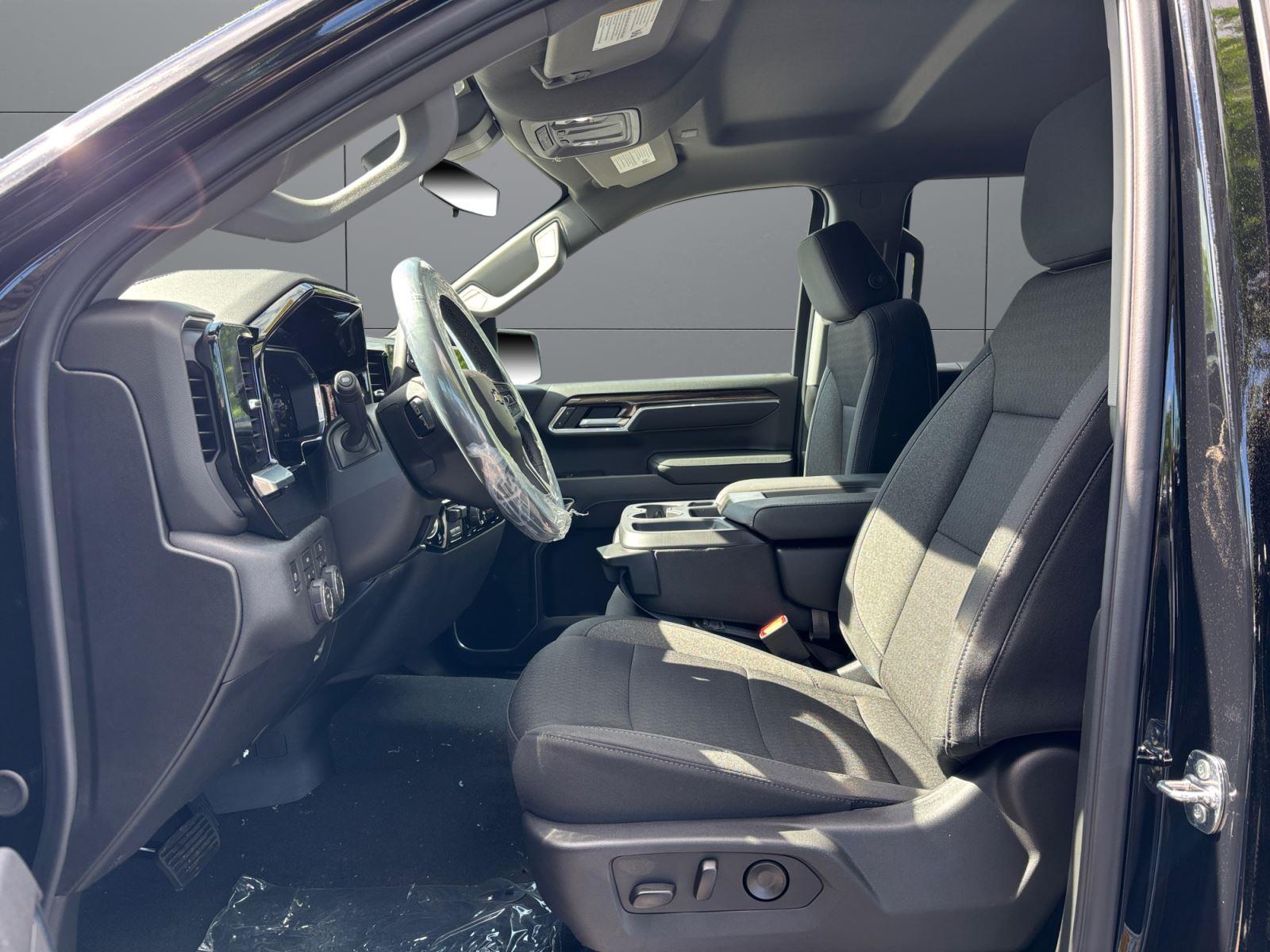 2026 Chevrolet Silverado 1500 LT - Photo 10