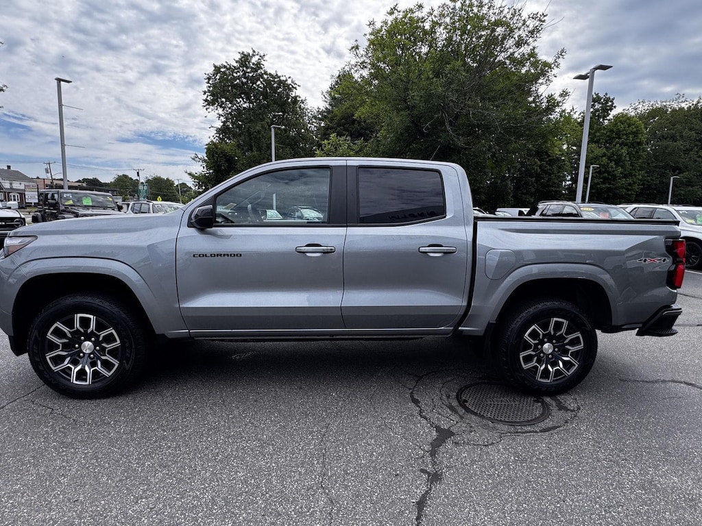 Used 2024 Chevrolet Colorado LT Truck