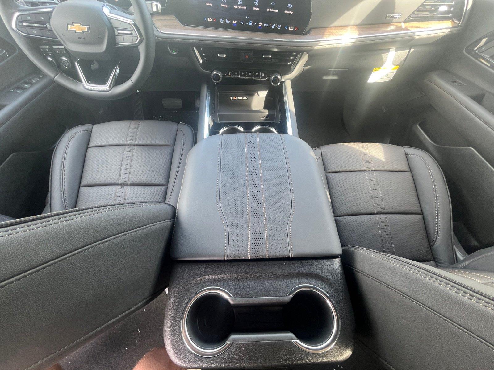 2026 Chevrolet Suburban High Country - Photo 12
