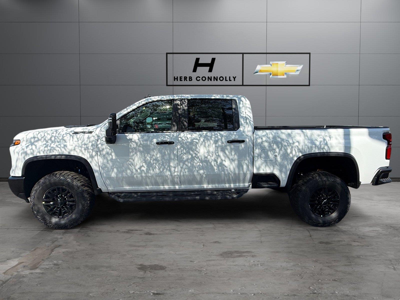 2026 Chevrolet Silverado 2500 HD ZR2 - Photo 2