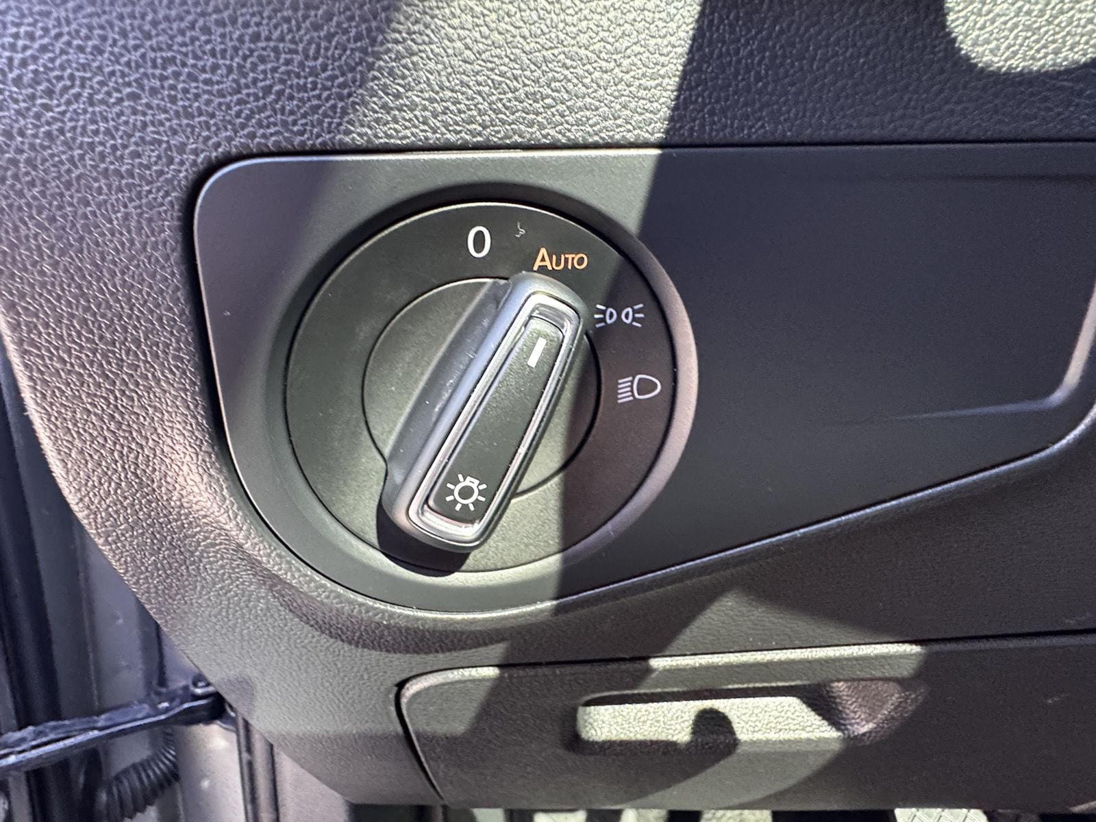 2022 Volkswagen Tiguan SE - Photo 23