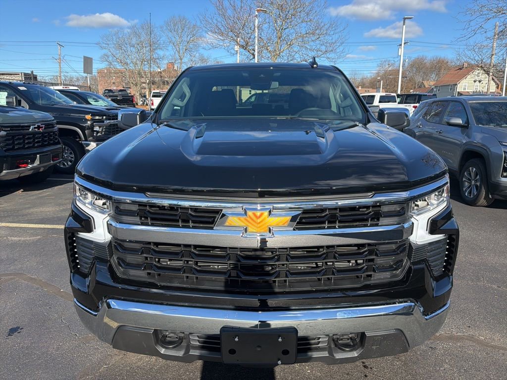 2026 Chevrolet Silverado 1500 LT photo 2