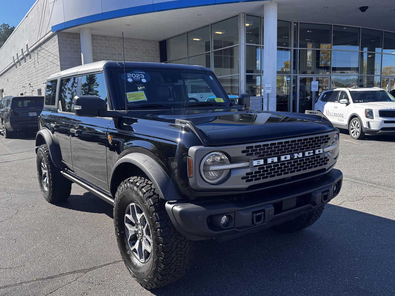 2023 Ford Bronco 4-Door Base