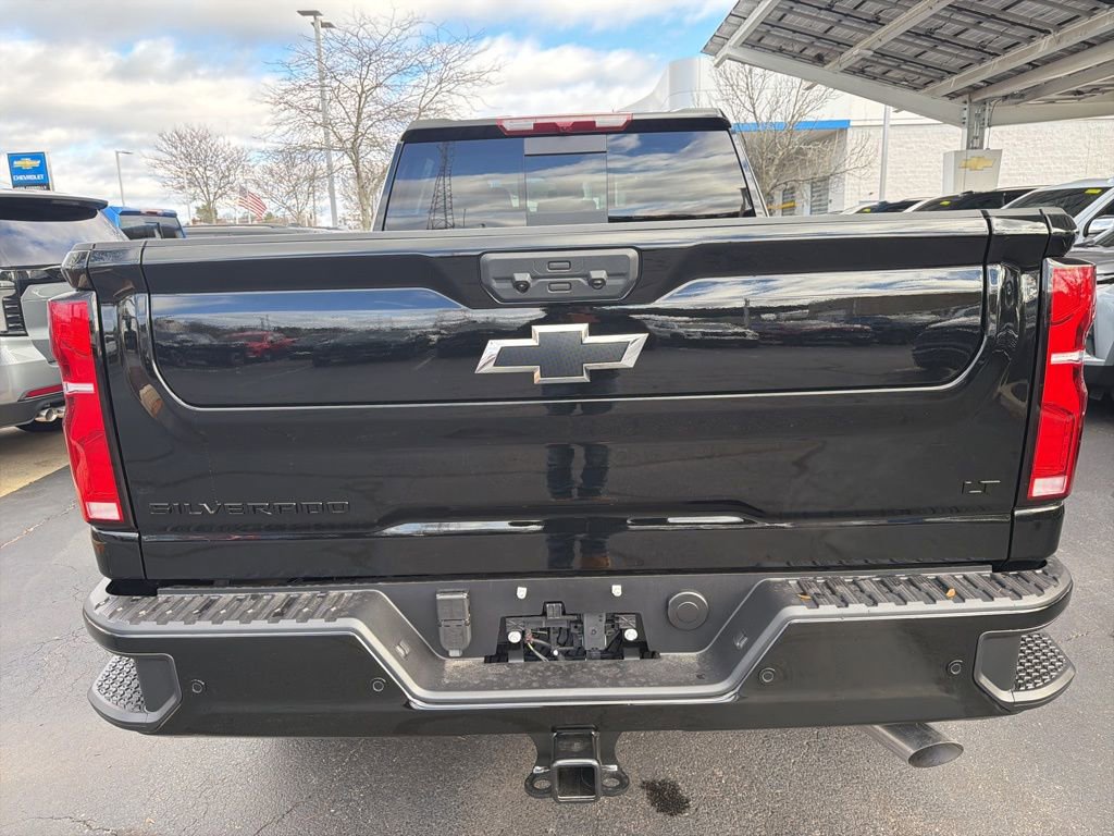 2026 Chevrolet Silverado 2500HD LT photo 4