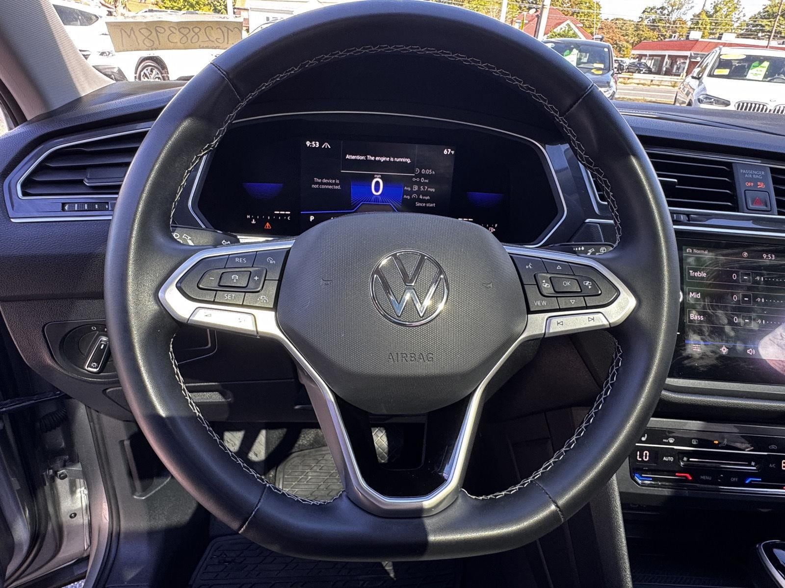2022 Volkswagen Tiguan SE - Photo 24