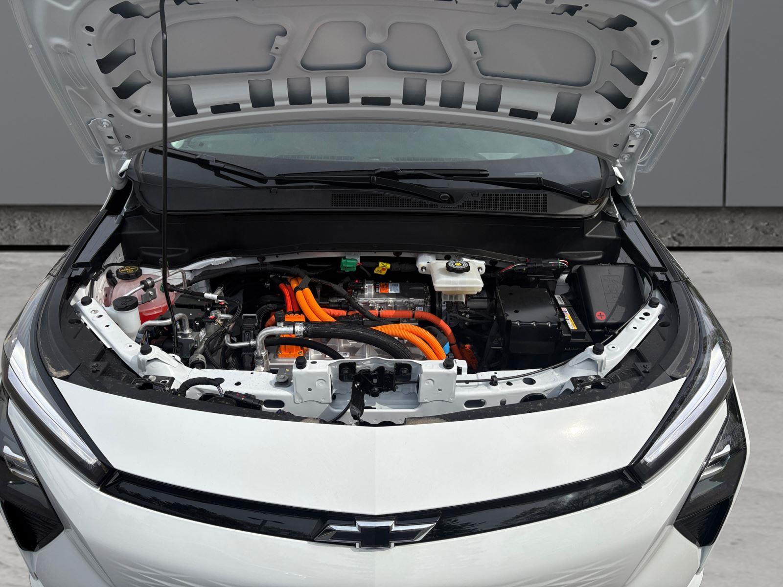 2027 Chevrolet Bolt LT - Photo 20