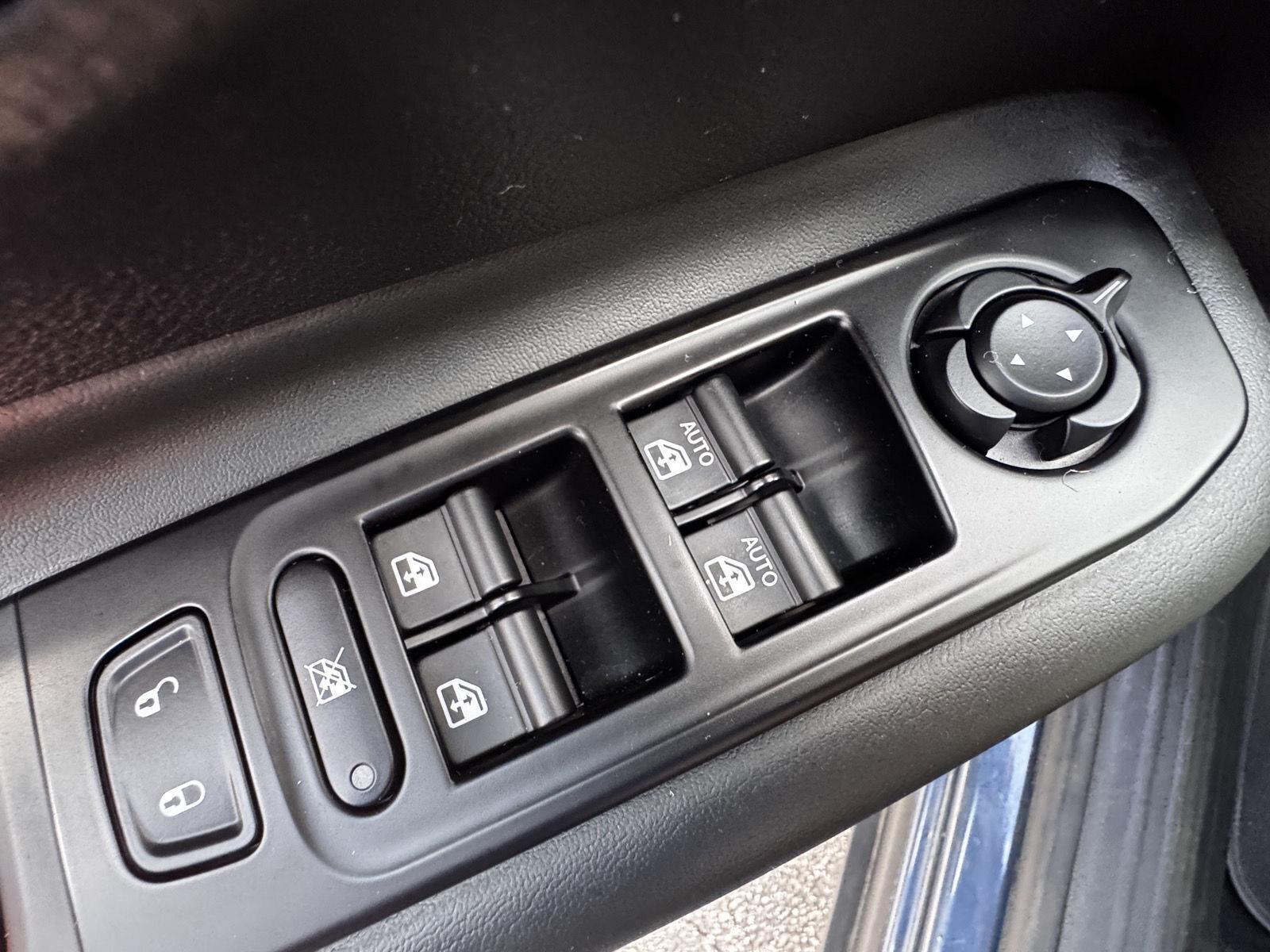 2021 Jeep Renegade Limited - Photo 15