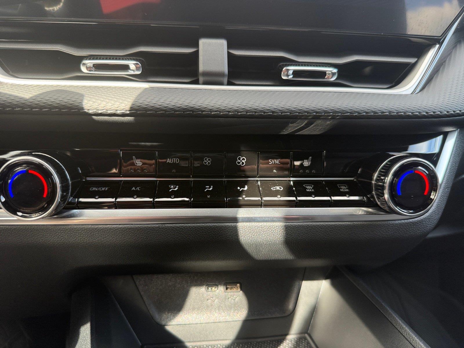 2027 Chevrolet Equinox LT - Photo 25