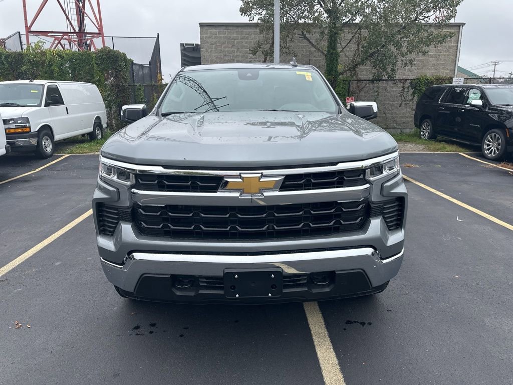 2026 Chevrolet Silverado LT photo 2