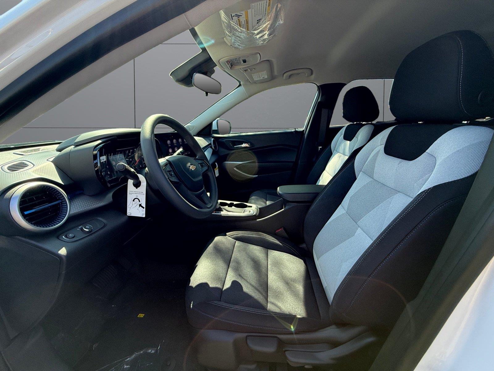 2026 Chevrolet Trax LS - Photo 10