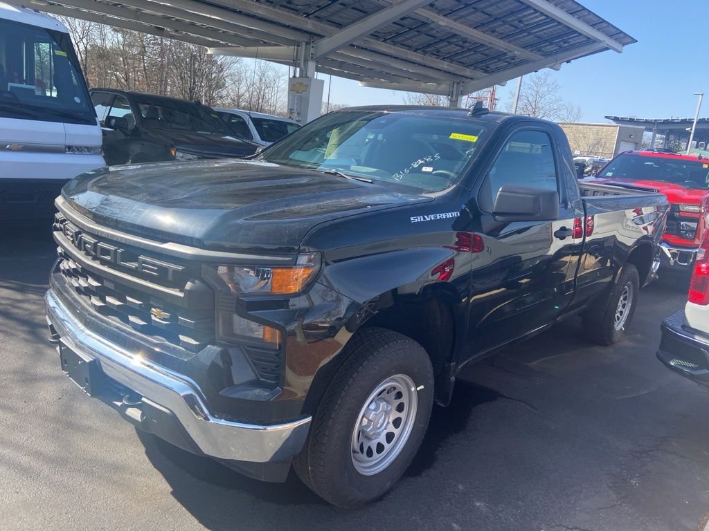 2025 Chevrolet Silverado 1500 photo 2