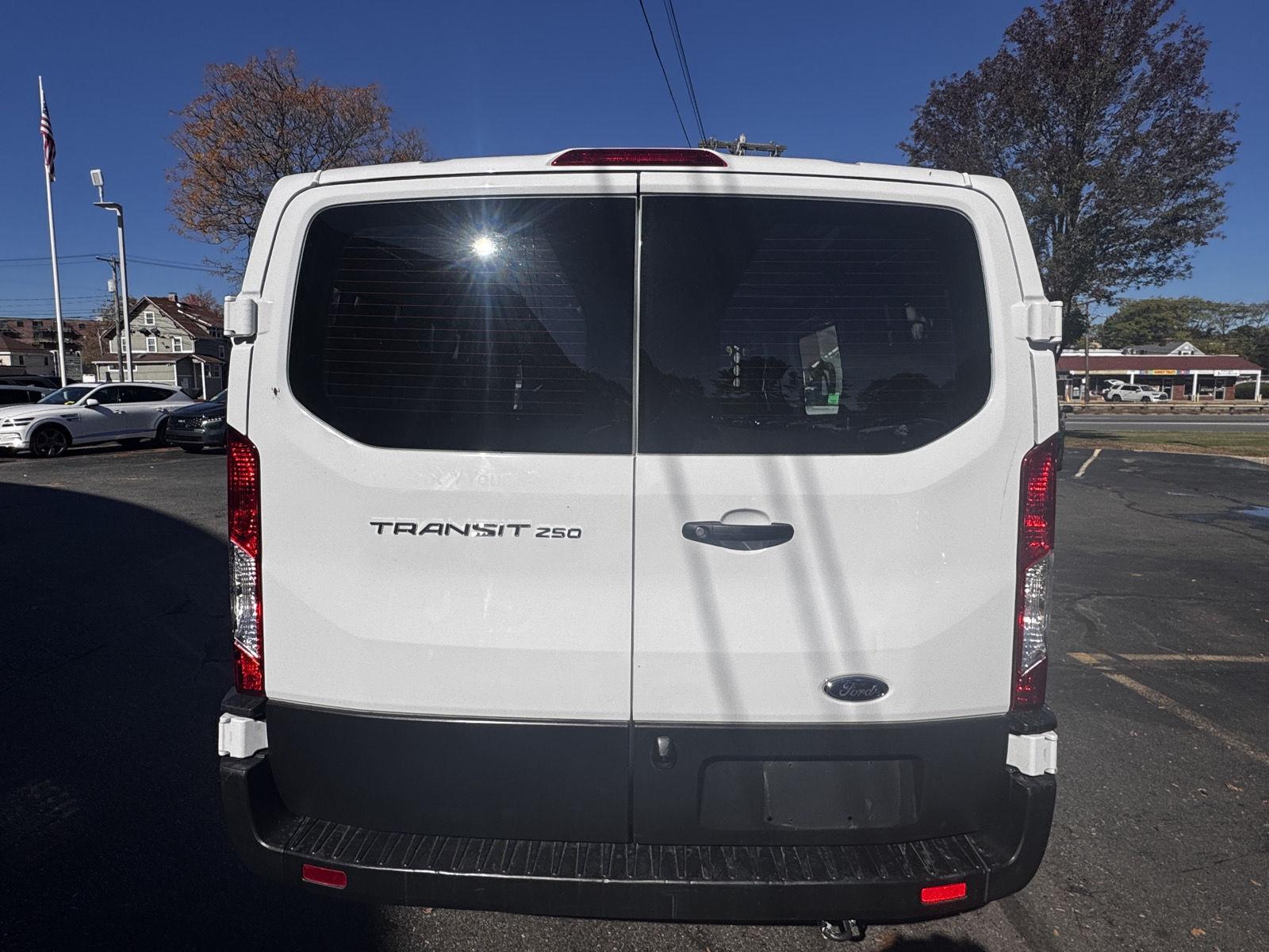 2025 Ford Transit Van Base - Photo 6