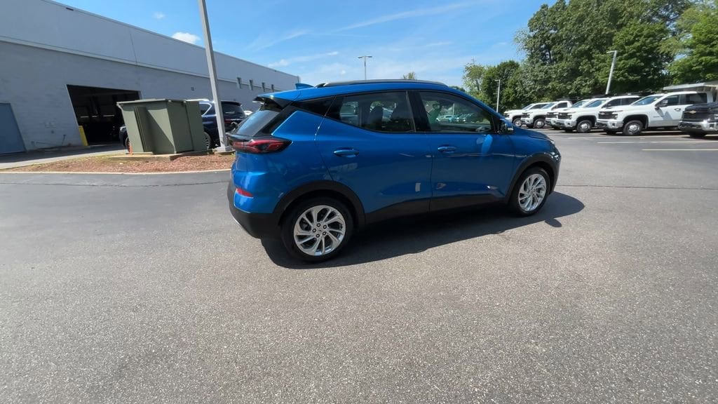 Used 2022 Chevrolet Bolt EUV LT with VIN 1G1FY6S0XN4118052 for sale in Framingham, MA