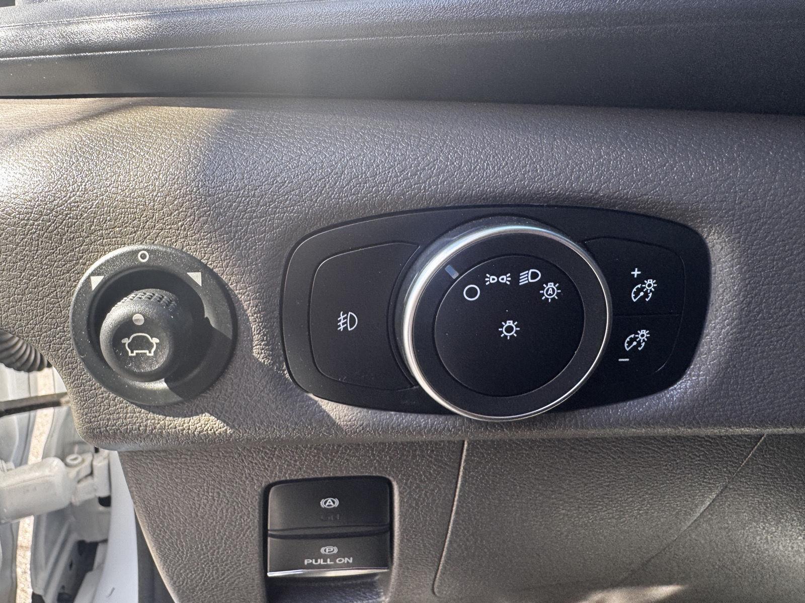 2025 Ford Transit Van Base - Photo 17