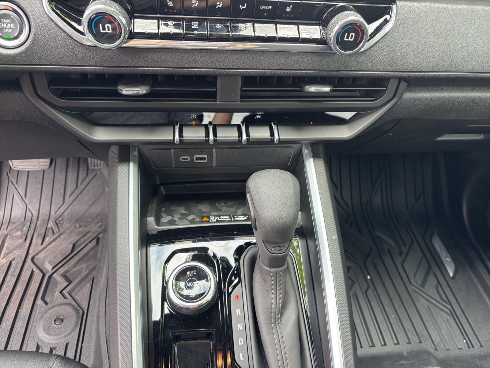 2026 Chevrolet Colorado Trail Boss - Photo 12