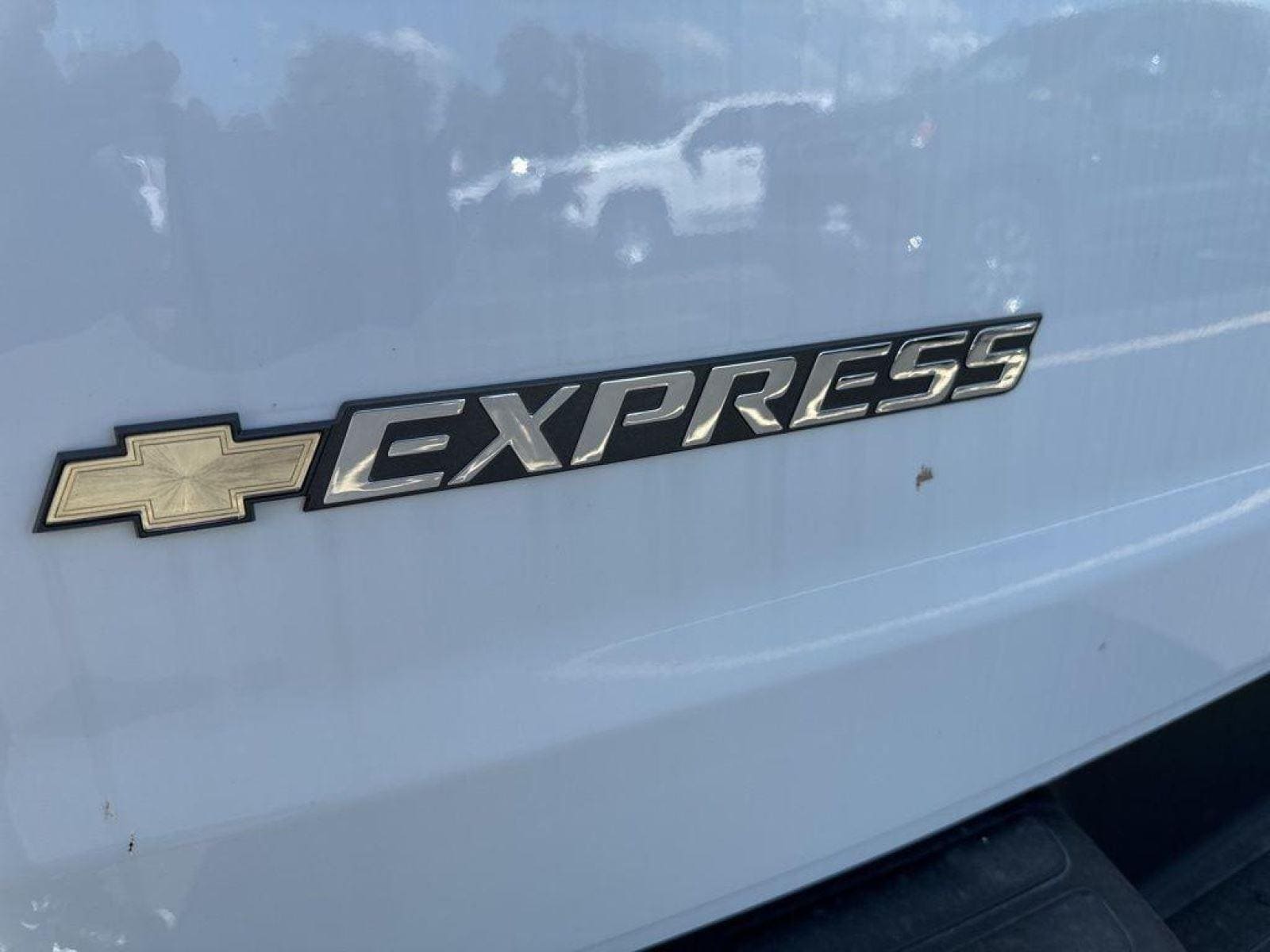 2025 Chevrolet Express Cargo Work Van - Photo 30