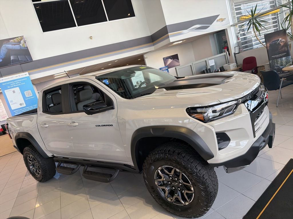 2026 Chevrolet Colorado ZR2's photo