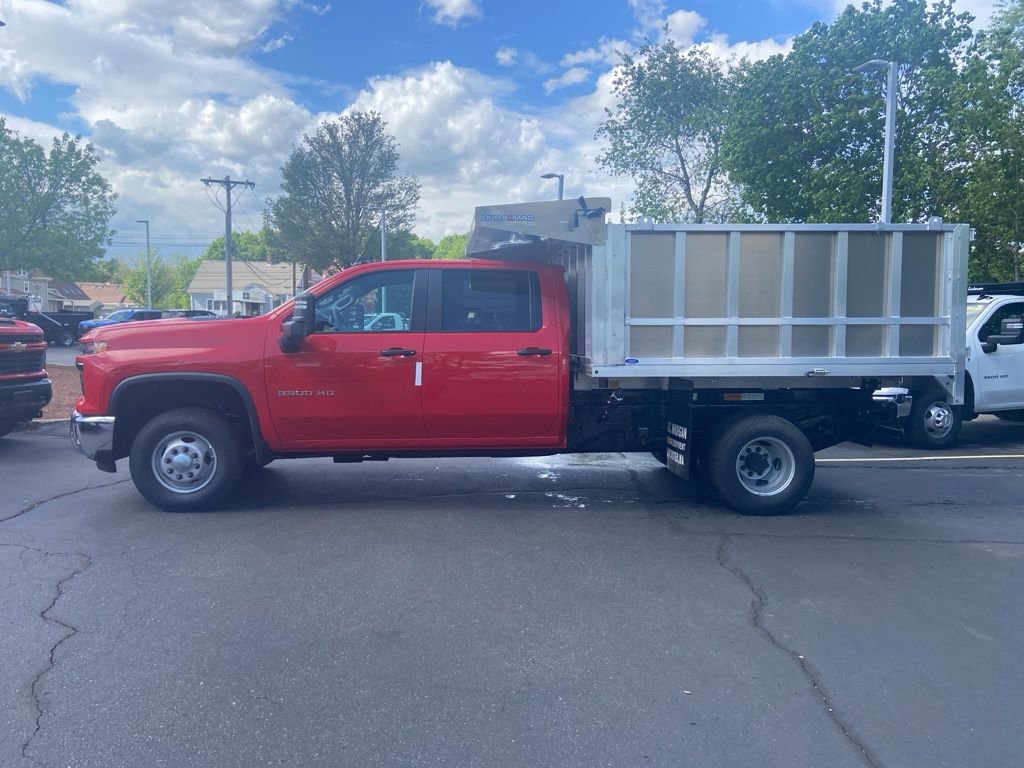 2025 Chevrolet Silverado 3500HD Work Truck photo 3