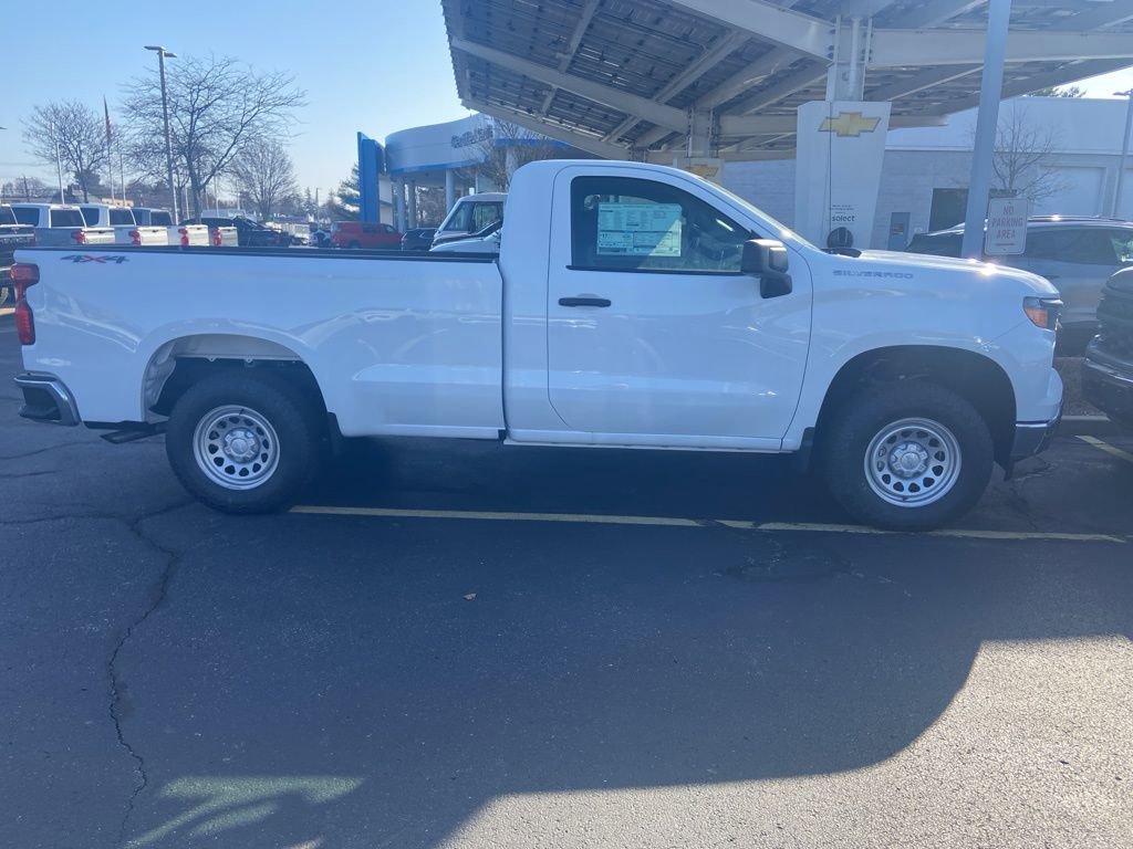 2025 Chevrolet Silverado 1500 photo 3