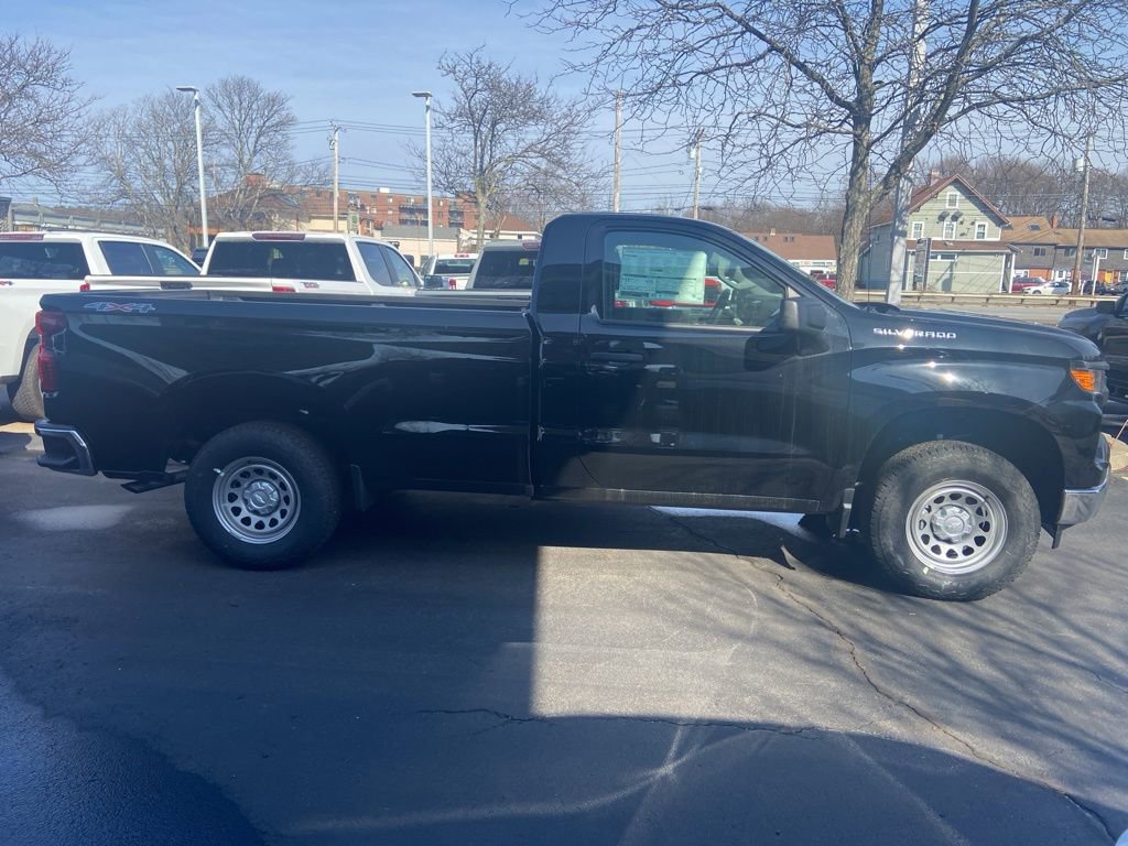 2025 Chevrolet Silverado 1500 photo 3