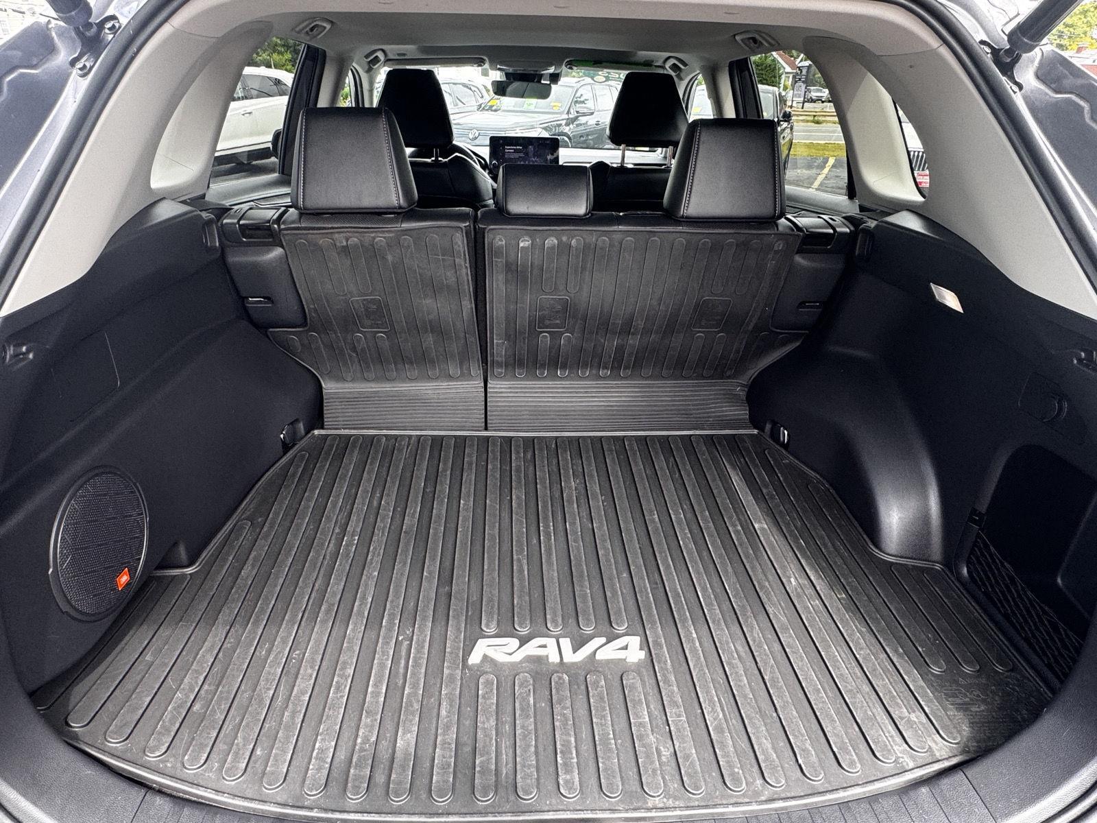 2023 Toyota RAV4 Limited - Photo 11