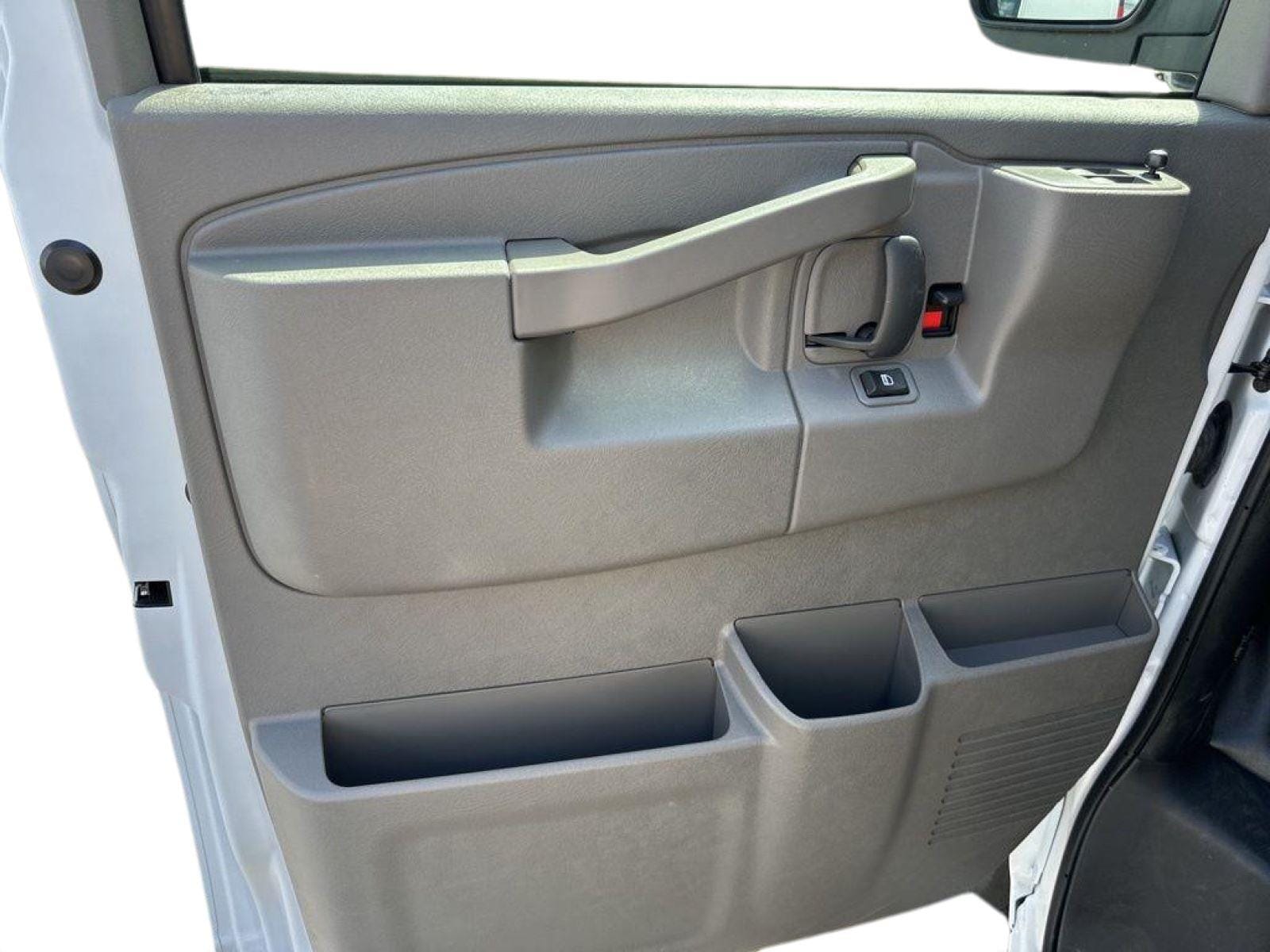 2025 Chevrolet Express Cargo Work Van - Photo 12