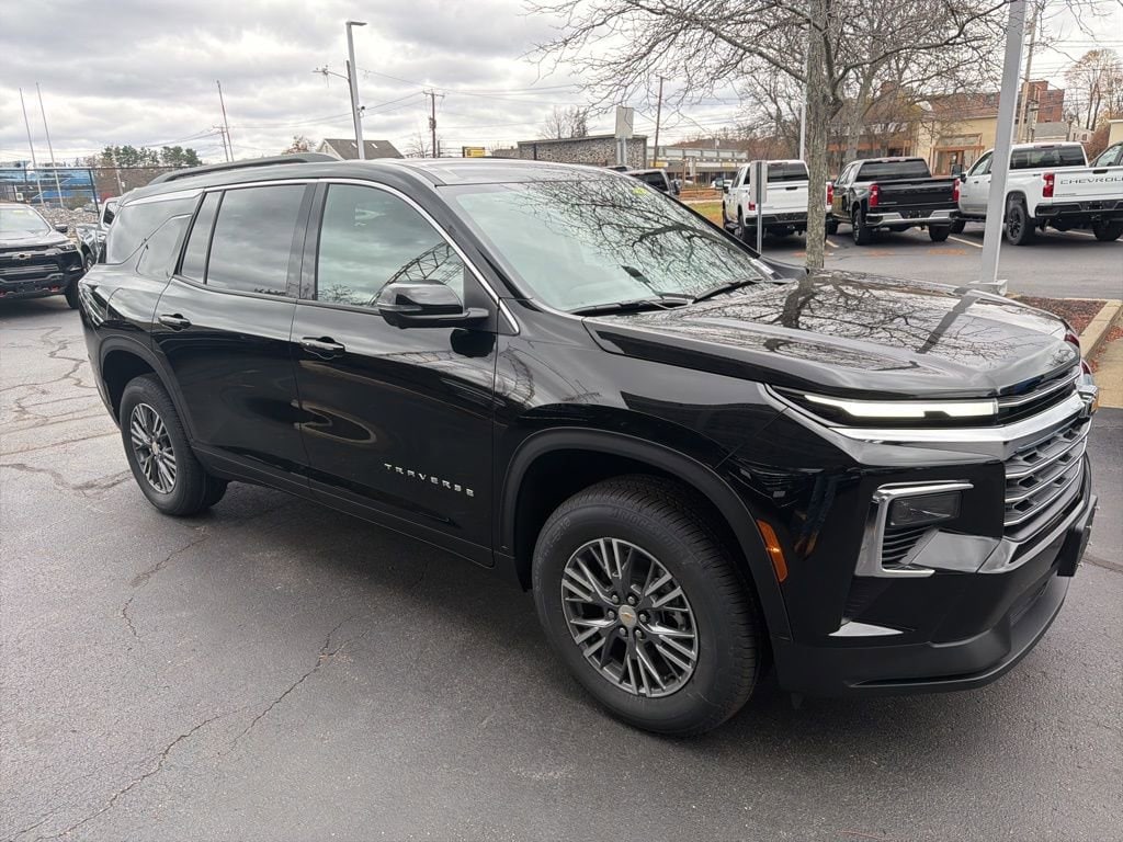 2026 Chevrolet Traverse LT's photo