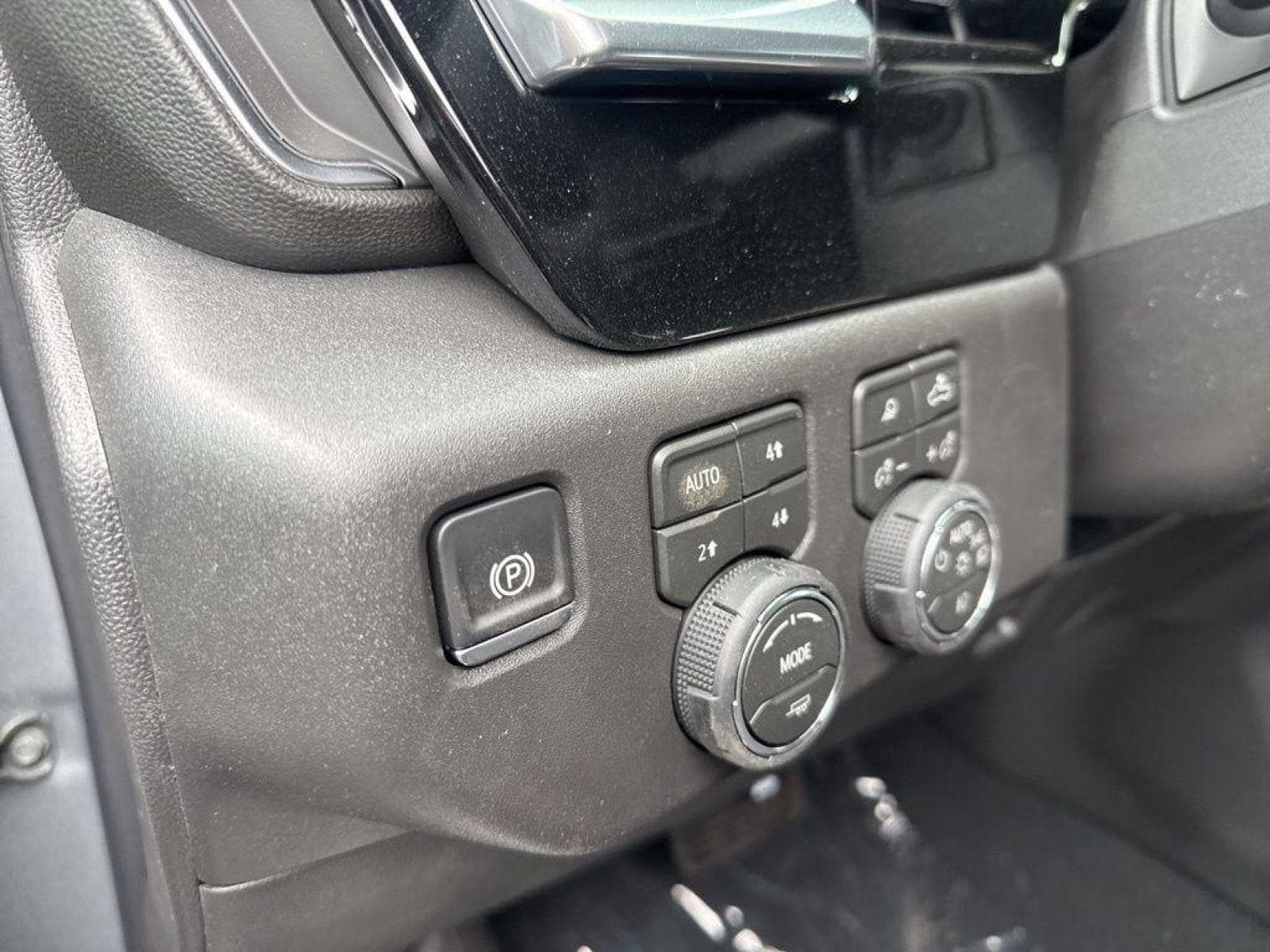 2026 Chevrolet Silverado 1500 LT Trail Boss - Photo 9