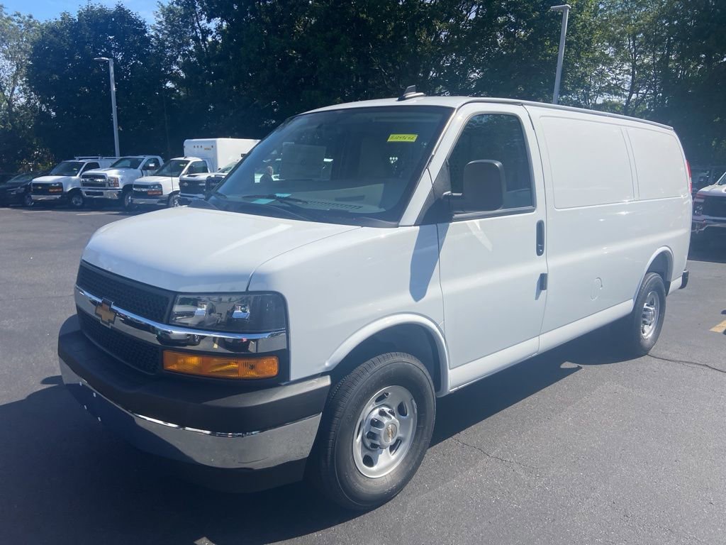 2025 Chevrolet Express Cargo 2500 Van photo 2