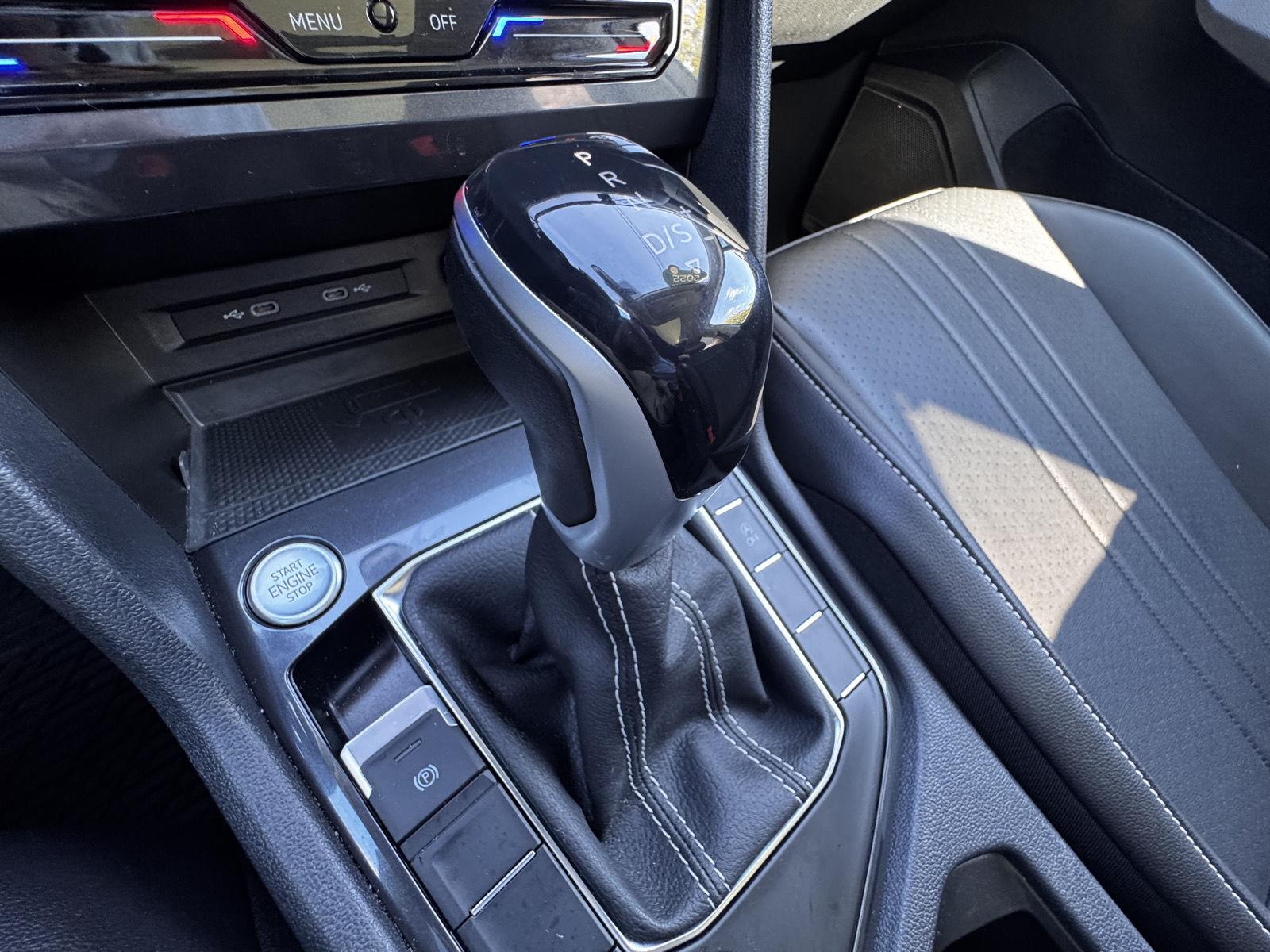 2022 Volkswagen Tiguan SE - Photo 33