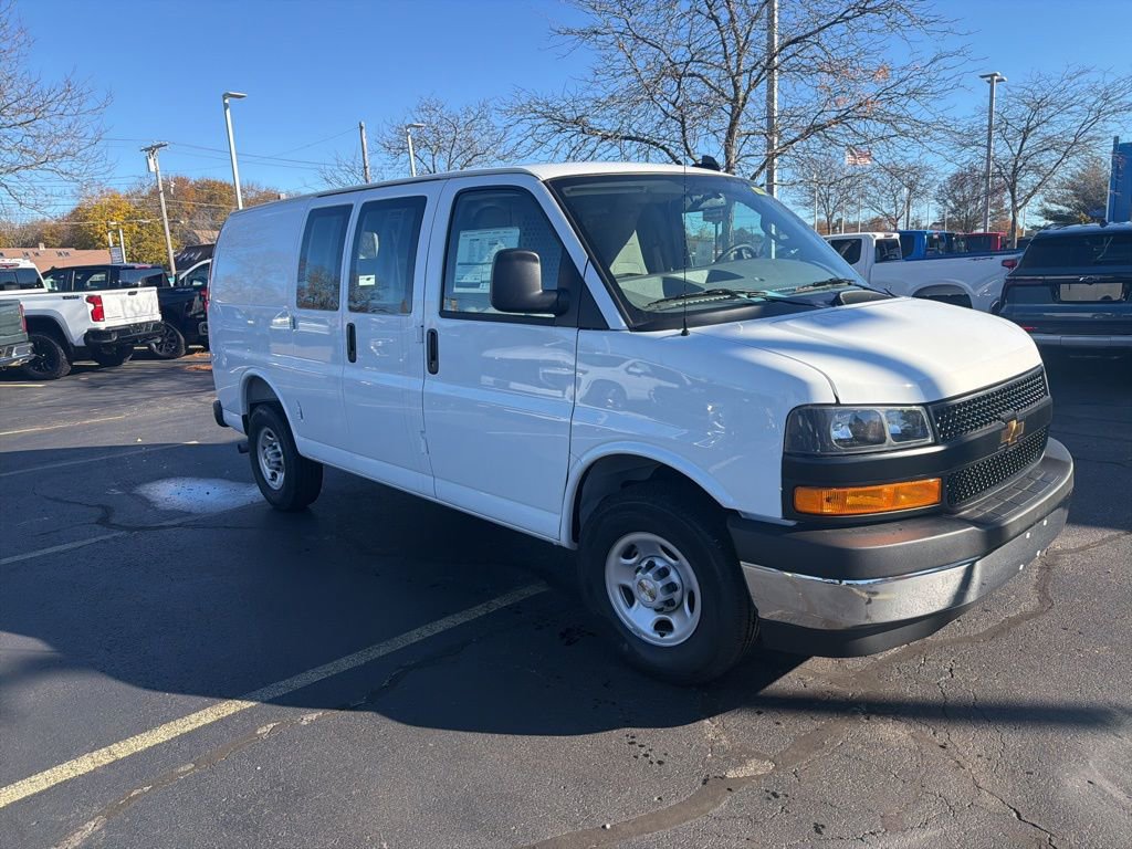 2025 Chevrolet Express Cargo Work Van's photo
