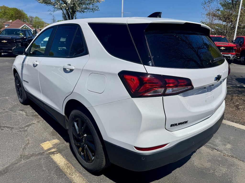 Used 2023 Chevrolet Equinox LS SUV