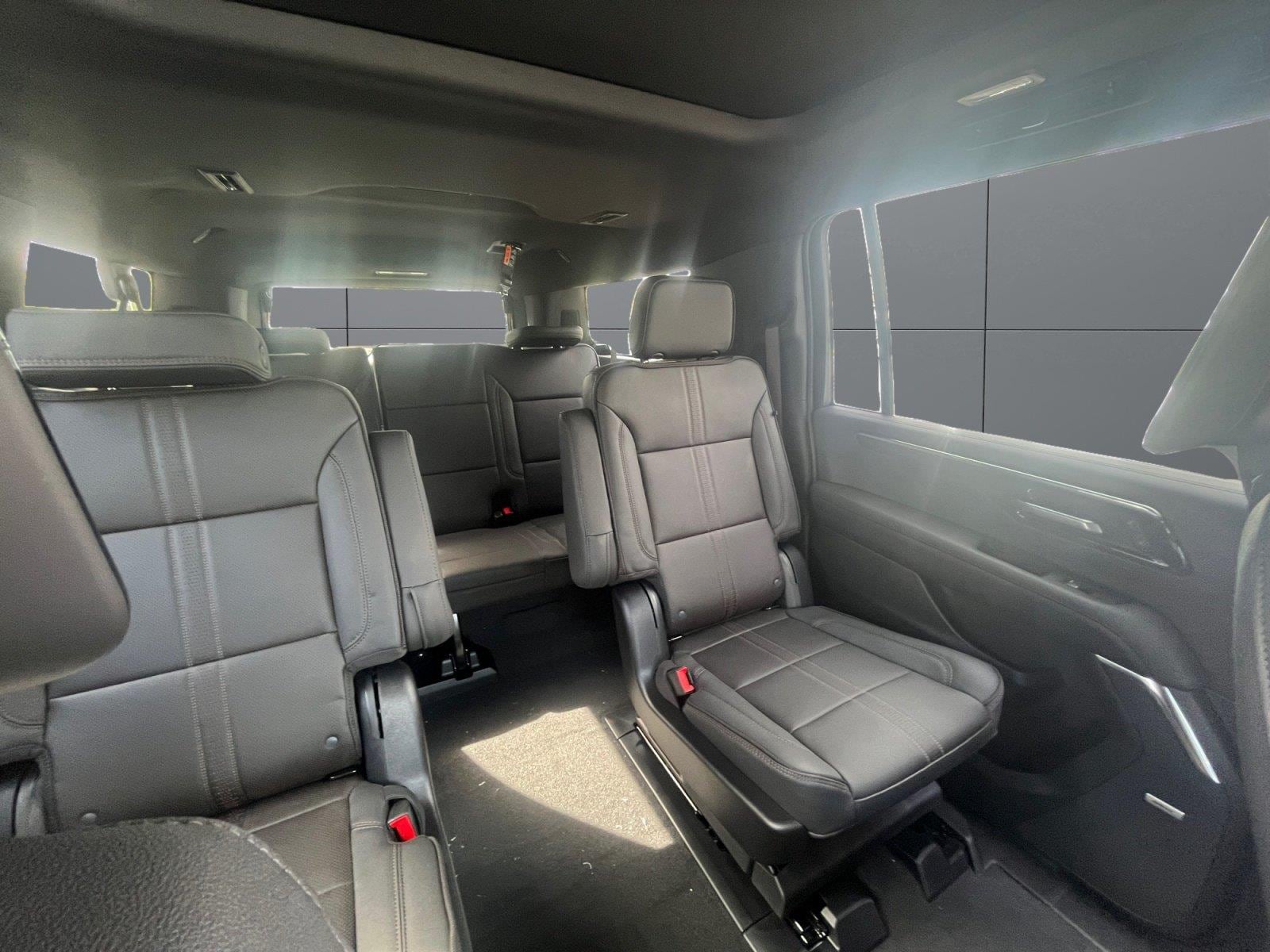 2026 Chevrolet Suburban High Country - Photo 18