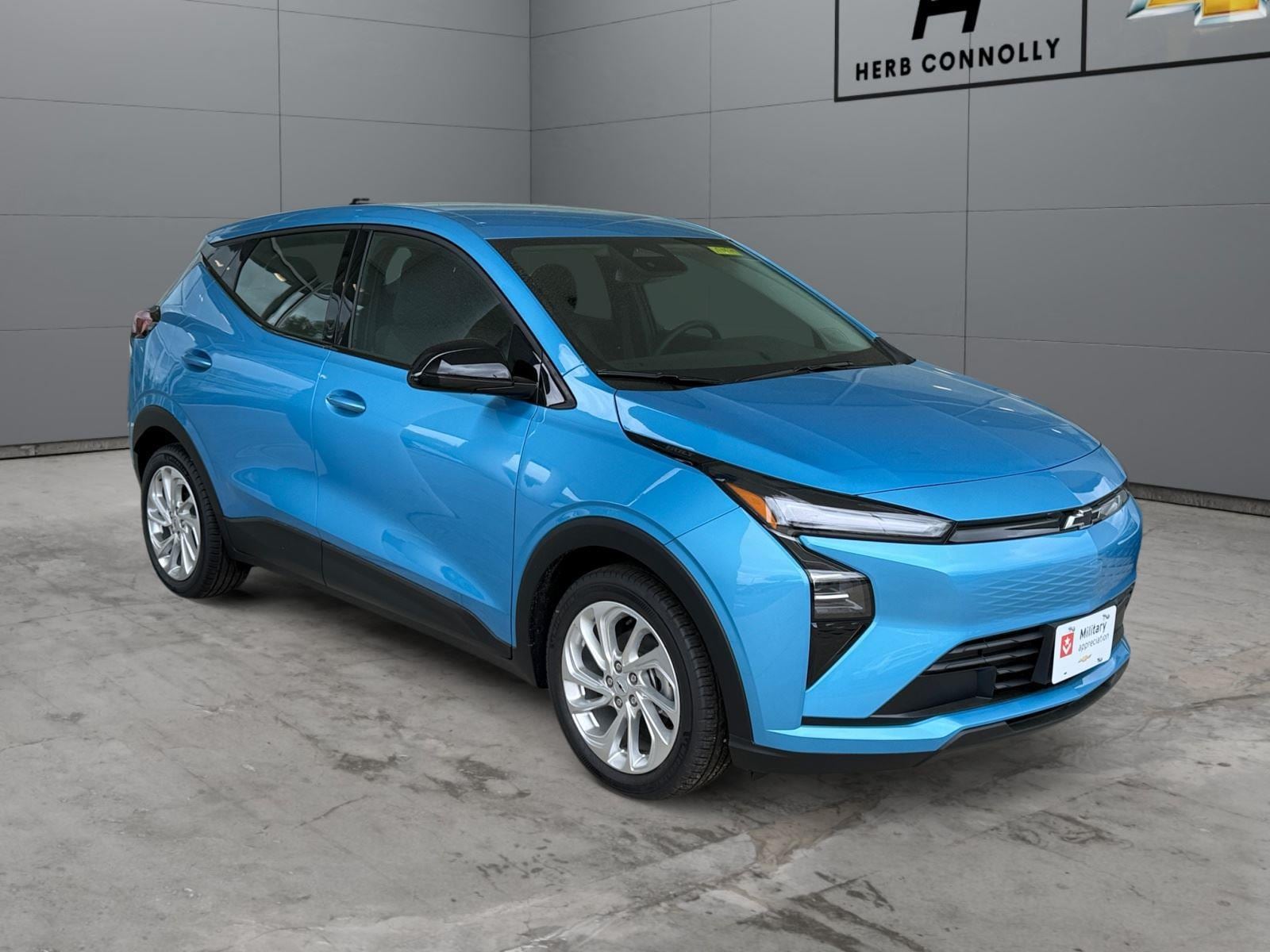 2027 Chevrolet Bolt LT - Photo 7