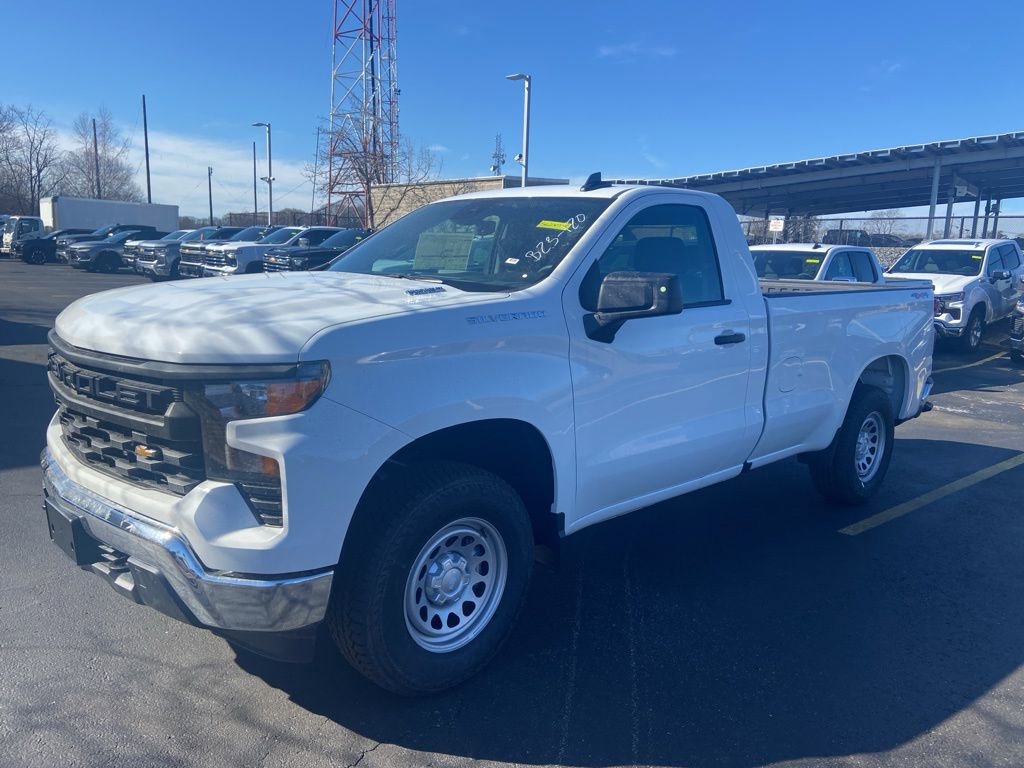 2025 Chevrolet Silverado 1500 photo 2