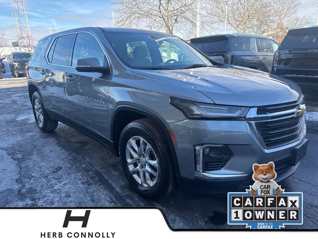 Used 2023 Chevrolet Traverse LS SUV