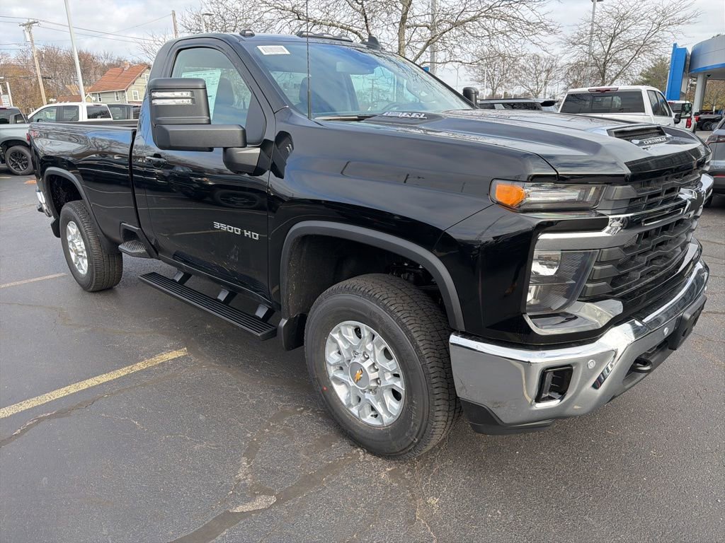 2026 Chevrolet Silverado 3500HD LT's photo